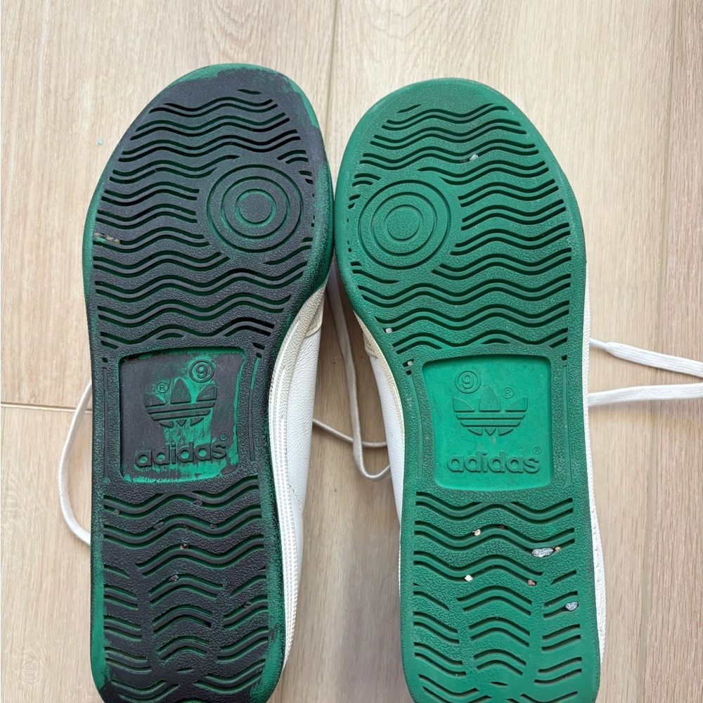 Adidas White and Green Rod Laver Shoes - Picture 6 of 6